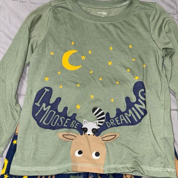 5t like new Carter’s moose pajamas with fleece pants - Picture 2 of 2